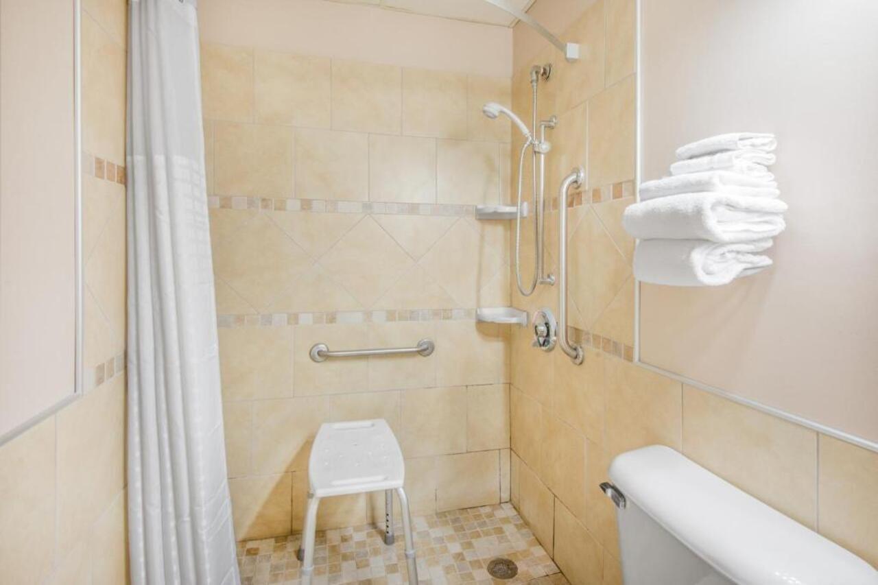 ซูเปอร์ 8 บาย วินด์แฮม คลีฟแลนด์ Hotel North Ridgeville ภายนอก รูปภาพ
